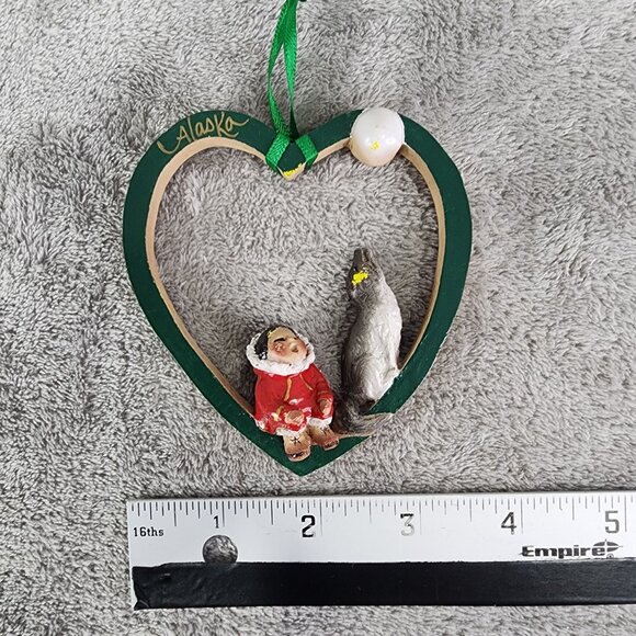 Vintage Handcrafted Alaska Heart Ornament Inuit Figure & Wolf A.R.T. Alaska Inc. - Picture 6 of 7